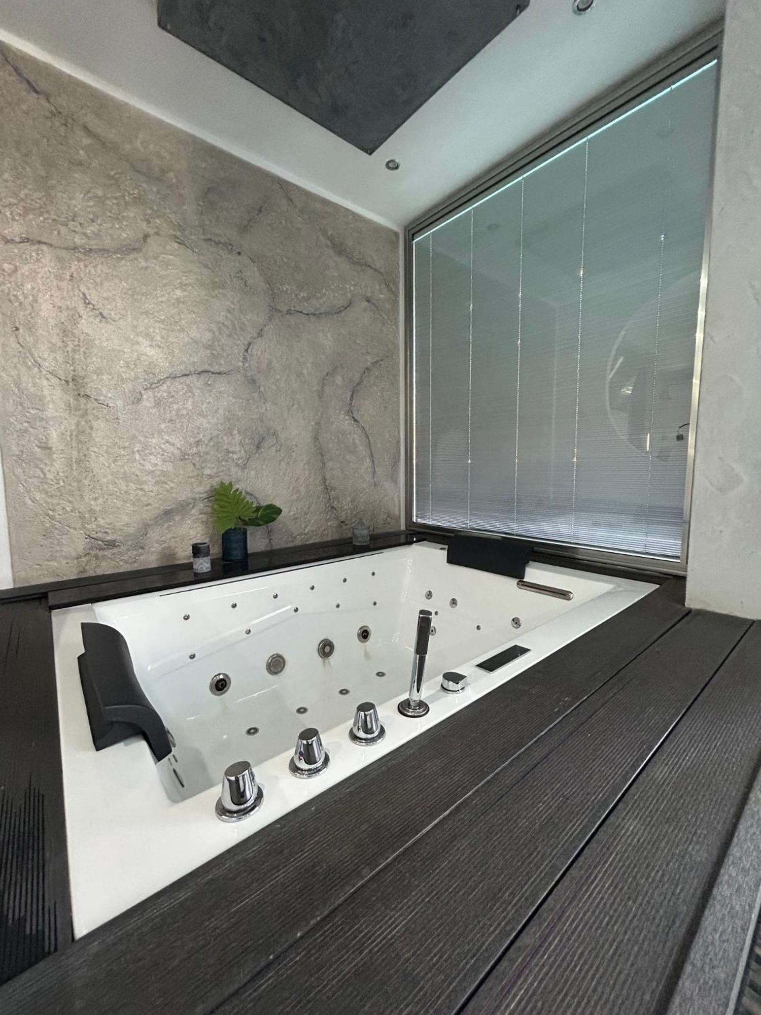 Residence Villa Rosa Dei Venti شينيسي المظهر الخارجي الصورة
